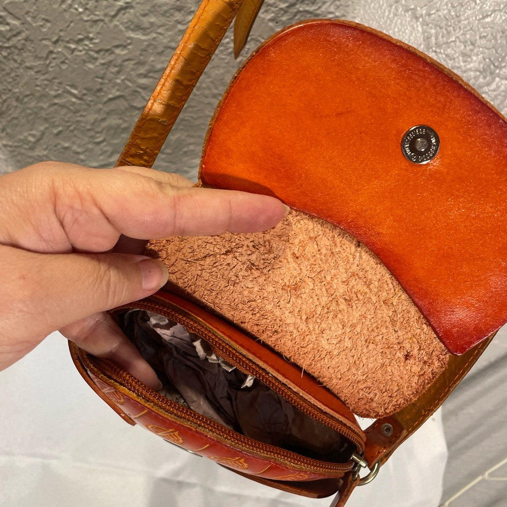 Owl Motif Leather Crossbody Bag - Brown - Picture 5 of 5